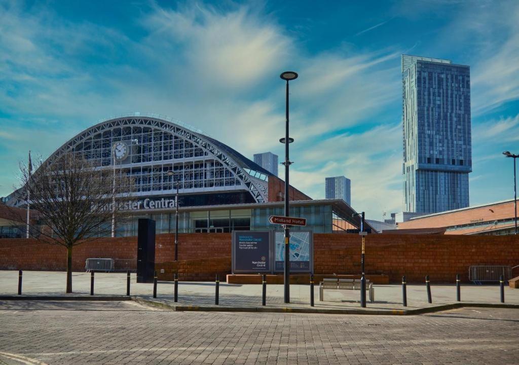 Adelphi Wharf Luxury Apartments Manchester Exterior photo