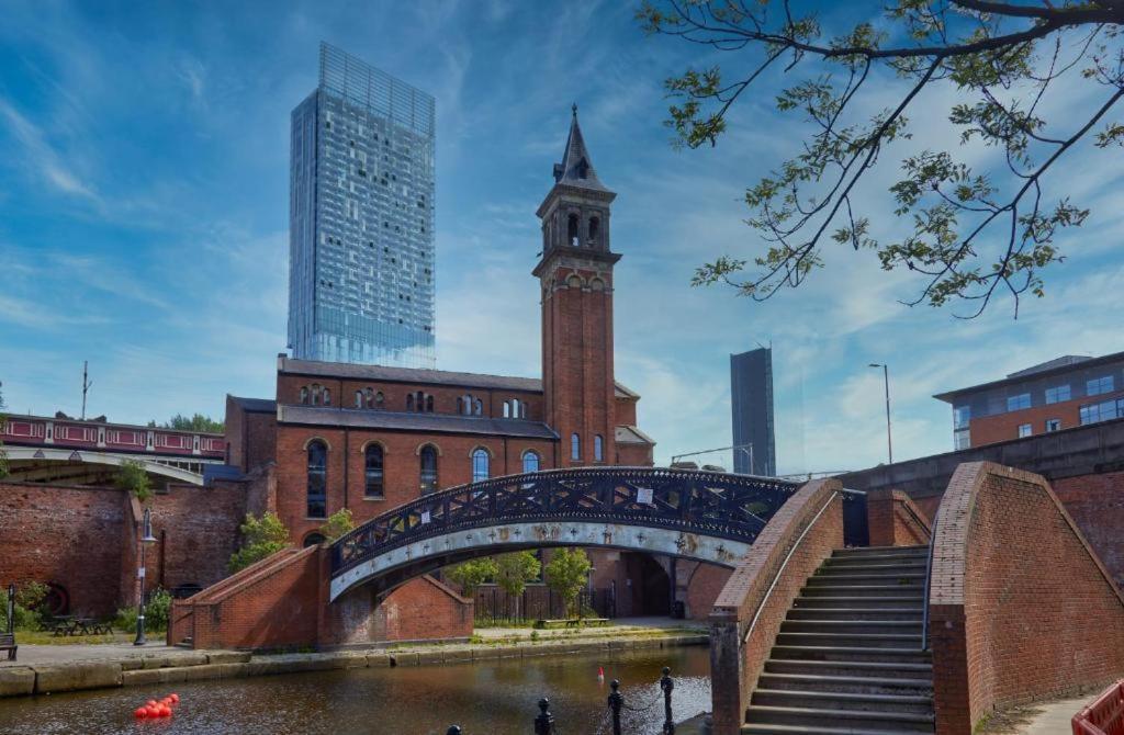Adelphi Wharf Luxury Apartments Manchester Exterior photo